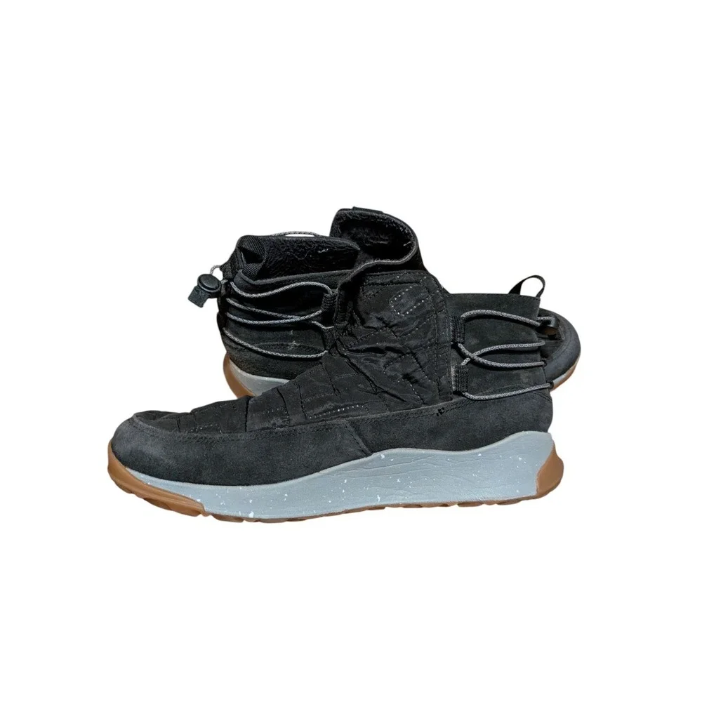 Chaco Borealis Ridge Boots‎ Waterproof Black Gray Size 9.5